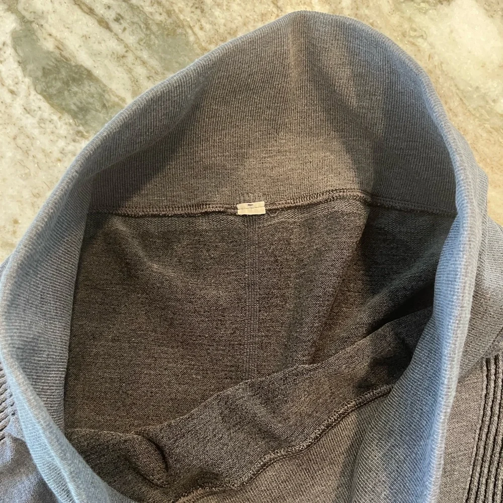 Lululemon‎ Aerial Silk Tight *28” super Rare!!